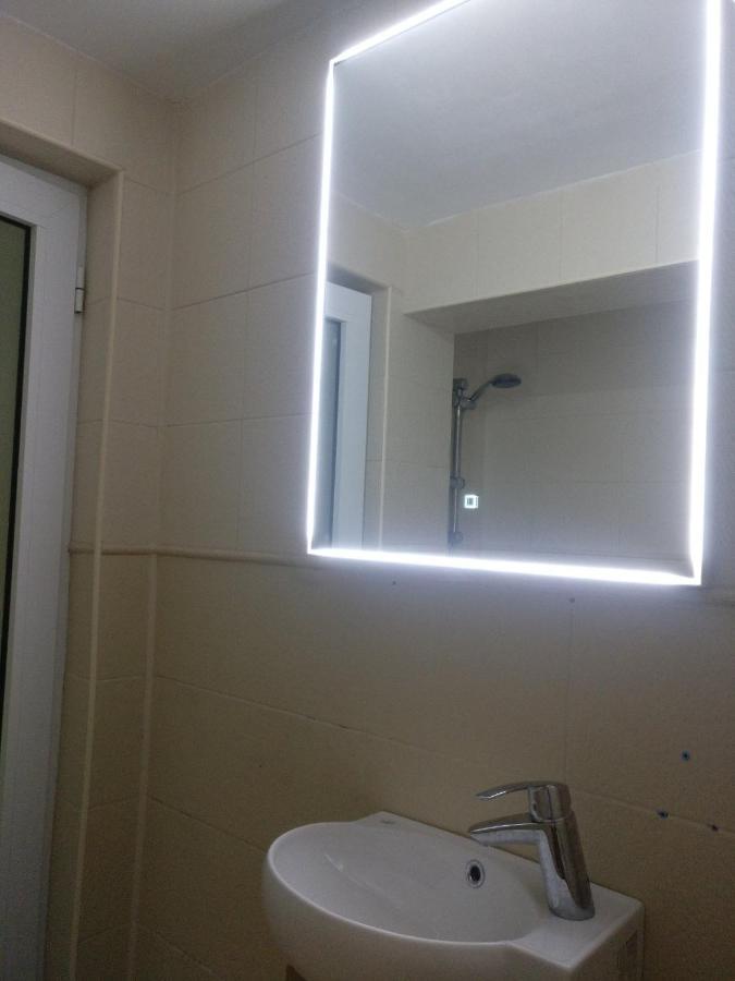 Treti Mart North Apartment Primorsko Bagian luar foto