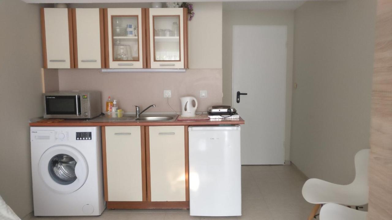 Treti Mart North Apartment Primorsko Bagian luar foto