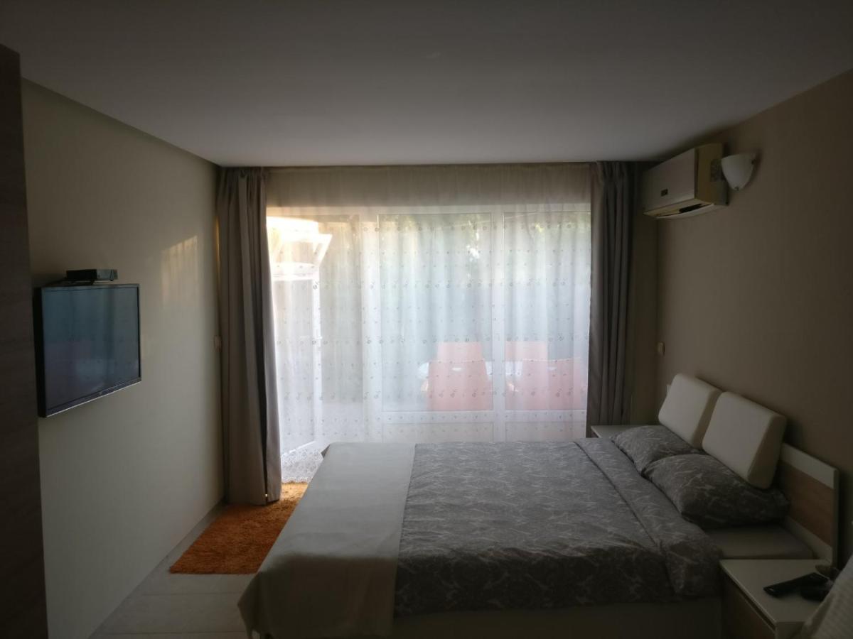 Treti Mart North Apartment Primorsko Bagian luar foto