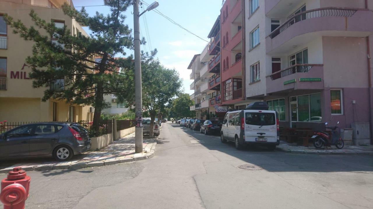 Treti Mart North Apartment Primorsko Bagian luar foto